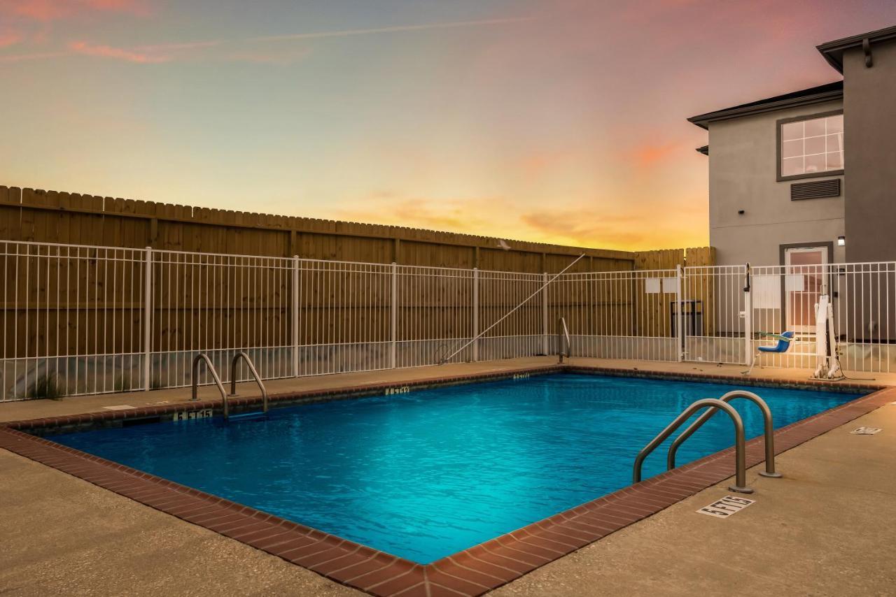 Red Roof Inn & Suites Lake Charles Buitenkant foto